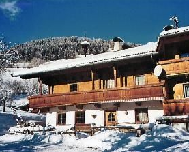 Verbringen Sie entspannte Wintertage in Ihrer eigen Ferienwohnung in Fügen im Zillertal. 